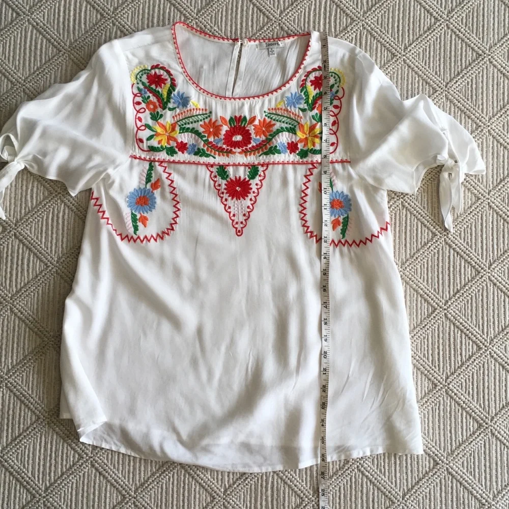 Jodifl embroidered boho hippie top. Small - Picture 4 of 8